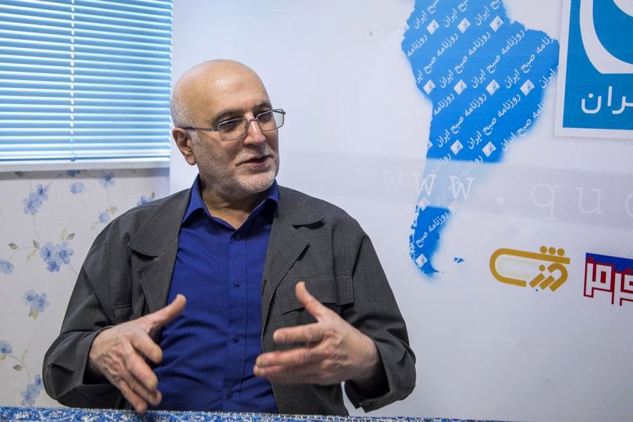 میزان کالاهای وارداتی با ارز 4200تومانی محدود شود/ دولت محدودیت در بازار ثانویه را بردارد/ دلار در حال حاضر سه نرخی است