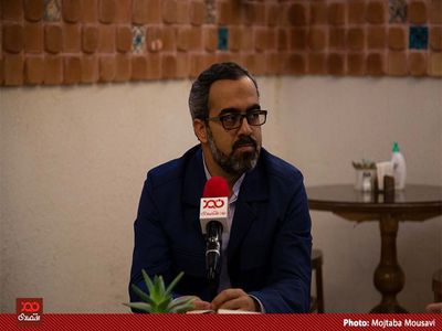 عکس/گفتگو با روح الله ایزدخواه، عضو کمیسیون صنایع و معادن مجلس