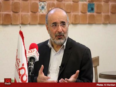 عکس/ گفتگو با دکتر مهدی غضنفری، وزیر اسبق صمت