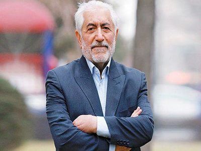 یک خانه ۱۰۰۰ متری در دروس و ۱۷ آپارتمان دارم!