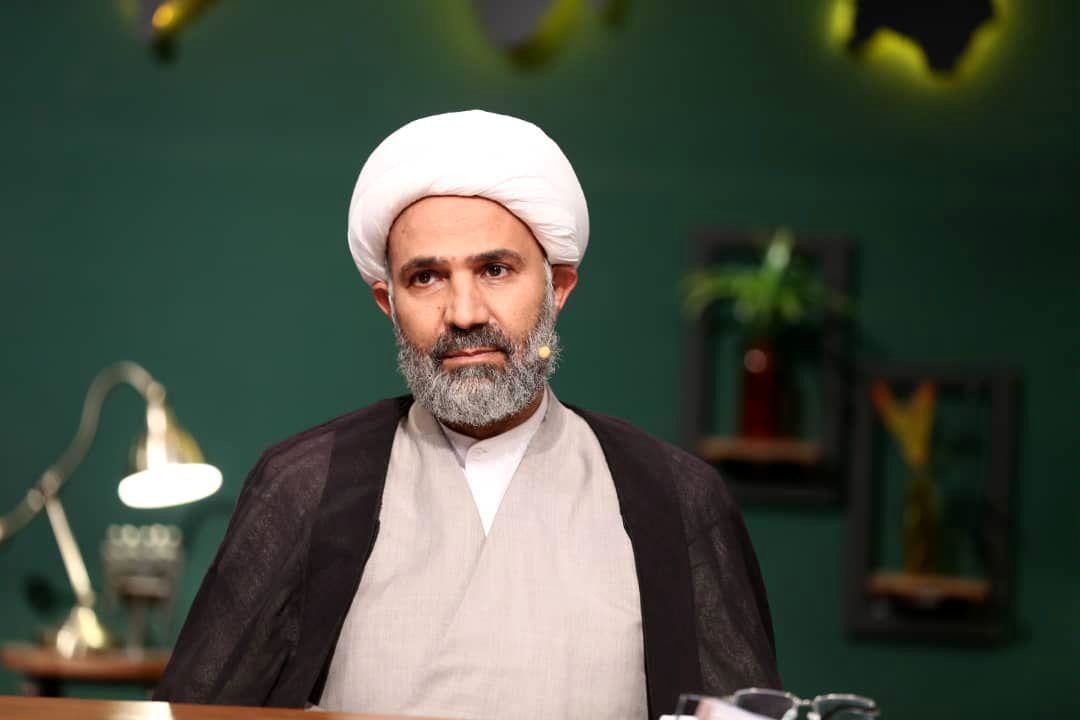 مسبب اصلی ارز ۴۲۰۰ و فقر امروز مردم، روحانی است