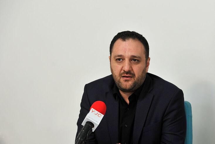 کاهش قیمت دلار قاچاق پوشاک را رونق می‌دهد/ دولت هیچ حمایتی از صنعت پوشاک نکرد