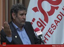بانک کشاورزی کاری کرده که کشاورز برای گرفتن تسهیلات به سراغ بانک‌های دیگر می‌رود!