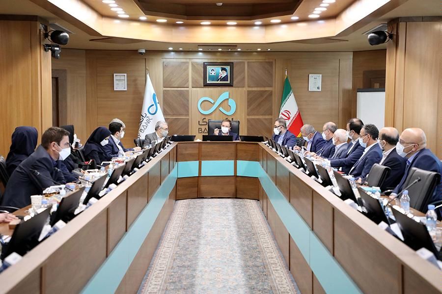 همه شعب بانک دی در شهرستانها به زودی خدمات ارزی ارائه میکنند