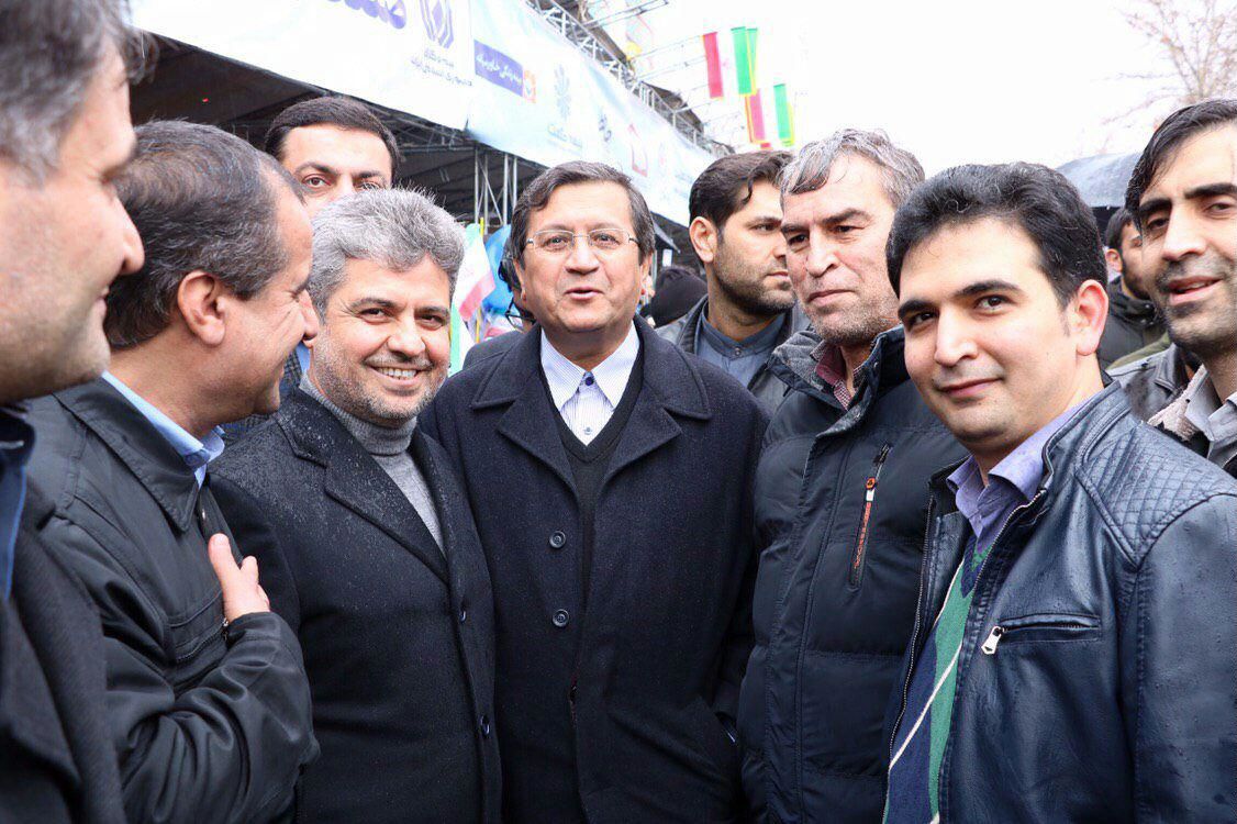 اعتراف نشریه بانک مرکزی به نقش حضور رسانهای همتی در افزایش نرخ ارز