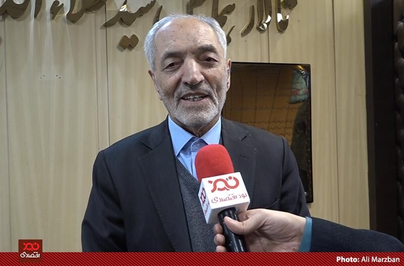 از ۱۰۰ کامیونی که خواهان ورود به مرز افغانستان هستند، دو یا سه کامیون می‌توانند وارد شوند!
