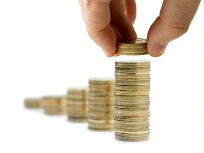 افزایش حقوق‌ها از مسیر استقراض از بانک مرکزی تورم‌زاست