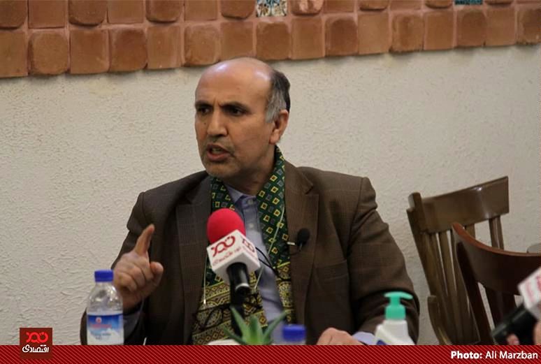 در دولت گذشته حقوق اساتید دانشگاه را به شکل غیر منصفانهای افزایش دادند، چون خودشان ذی نفع بودند!
