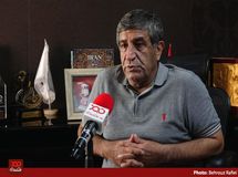 مدارس تعطیل بود و مازاد مصرف در بازار وجود داشت، با اینکه مشتری خارجی داشتیم تا سه ماه پیش نمی‌گذاشتند لوازم التحریر صادر کنیم!