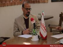 دبیر انجمن خودروسازان به چه جراتی دولت را تهدید می‌کند؟