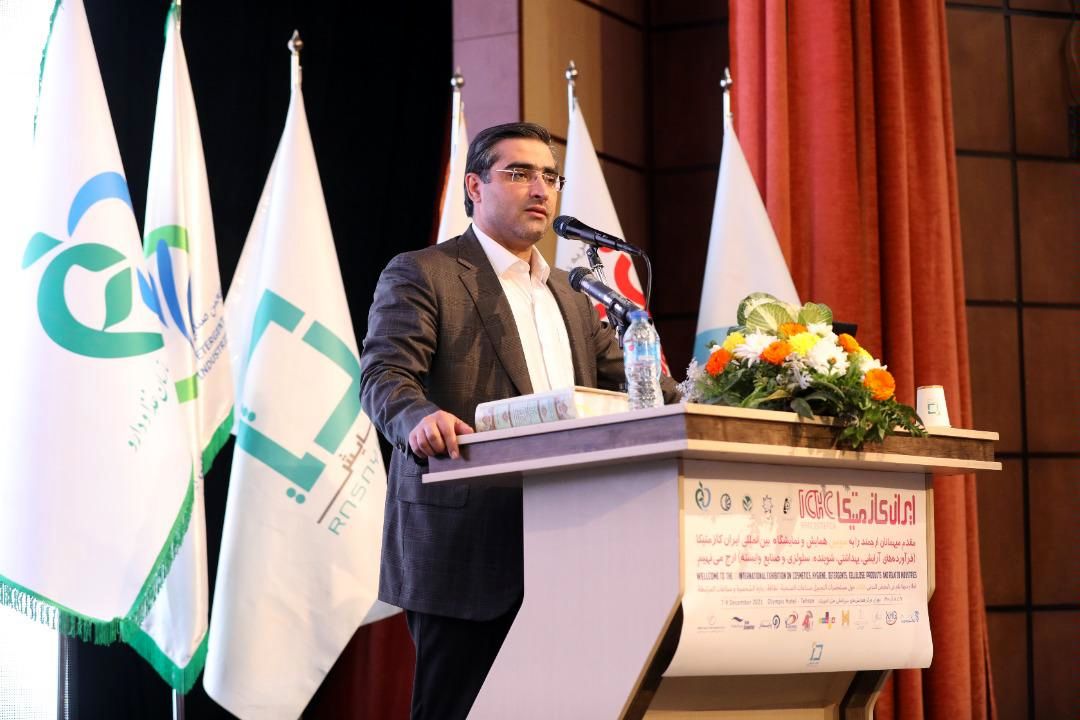 دستاوردهای صنعت فرآورده های بهداشتی در تأمین نیازهای کشور در دورهی کرونا/ اعطای ۴۴۰هزار میلیارد تومان تسهیلات به بخش صنعت و معدن در ۷ ماهه سال جاری