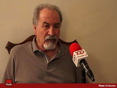 آن‌ها چیزی از اقتصاد نمی‌دانند و بهتر است مطالعه کنند