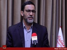 مجلس یازدهم به دولت روحانی بابت دلار ۴۲۰۰ تومانی ۸ میلیارد دلار داد که تا پایان سال هزینه کند، اما روحانی ۸ میلیارد دلار را در ۶ ماه تمام کرد!