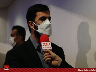 یک ماهه جلوی برگشت خوردن کالاهایمان را از چین گرفتیم