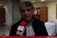 نان در کشور بیصاحب است و بین وزارت جهاد کشاورزی و وزارت صمت دست به دست میشود
