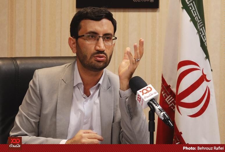 کشاورزی قراردادی به شکلی که فعلا وزارت جهاد کشاورزی می‌خواهد اجرا کند منجر به احیای نظام ارباب رعیتی مدرن خواهد شد