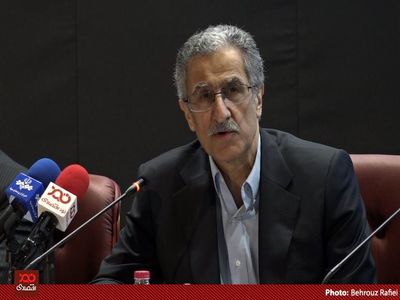 اختلاف انداختن میان مجلس و بخش خصوصی بسیار بد و خطرناک است