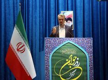 کاهش قیمت کالاهای پایه با اصلاح ساختار بازار/ حذف امضاهای طلایی و هوشمندسازی صدور کارت بازرگانی