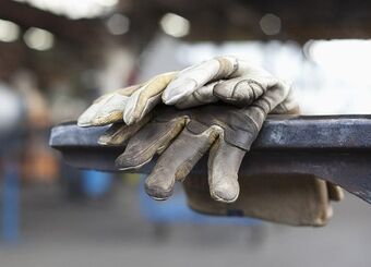 آمارهایی عجیب از سلامت کارگران/۳/۶ میلیون کارگر دارای فشارخون و ۱/۵ میلیون دیابت دارند