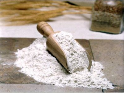 پس از سال‌ها فساد گسترده در صنعت آرد، مسیر قاچاق کور شد/ اعتراض کارخانجات شیرینی و ماکارونی به مسدود شدن مسیر توزیع آرد دولتی در بازار آزاد