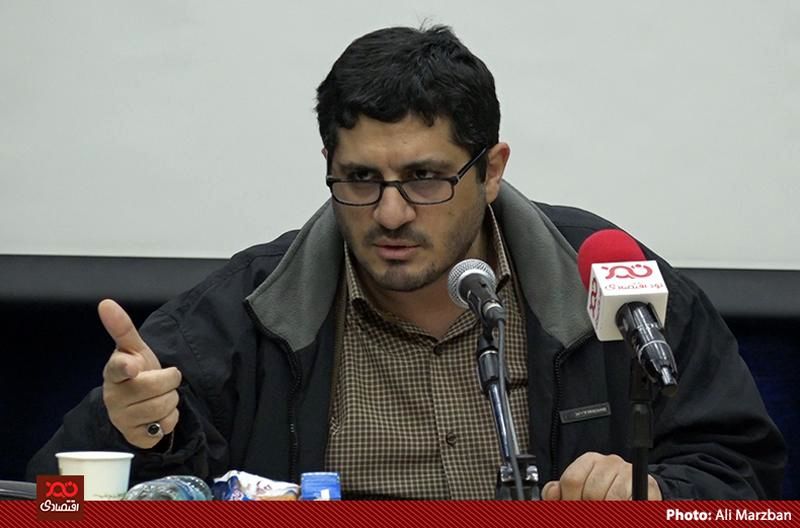 کانون وکلا از پیوستن به درگاه ملی مجوزها امتناع میکند، وزارت اقتصاد ادعای کانون وکلا را قبول ندارد و ماجرا را پیگیری میکند