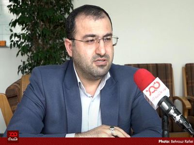 دولت شهامت به خرج داده و دلار ۴۲۰۰ تومانی را حذف کرد