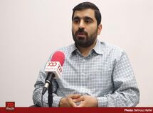 دولت امسال برای تامین ارز ۴۲۰۰ تومانی باید از حقوق معلمان و کادر درمان کم می‌کرد