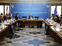 بازبینی و یکپارچه‌سازی دستورالعمل‌های معارض و ناهماهنگ تولید و تجارت انجام می‌شود/ ثبات بخشی به مقررات موجود از مردادماه در چارچوب یک برنامه 6 ماهه