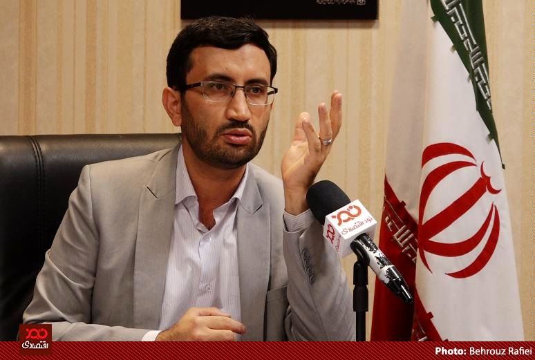  تشکیل وزارت بازرگانی مشکلات بازار کالاهای اساسی را حل نمی‌کند