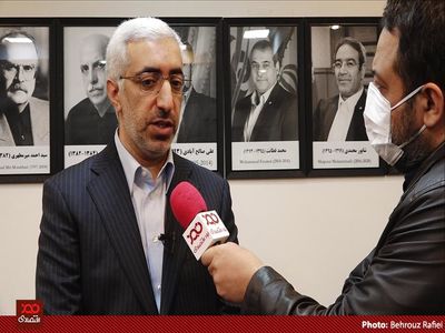با رئیس کل بانک مرکزی قرار گذاشتیم که نرخ سود بین بانکی به زیر ۲۰.۵ درصد برسد