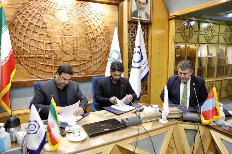 امضا یادداشت تفاهم همکاری سه جانبه میان صندوق ضمانت صادرات، بانک کارآفرین و کنسولگری افتخاری مغولستان در جمهوری اسلامی ایران