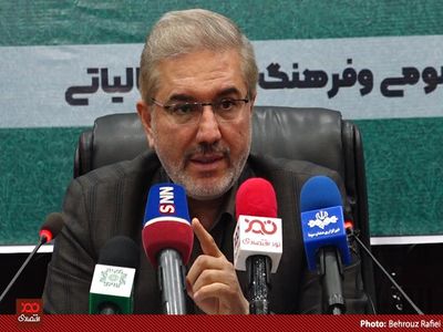 مردم شماره کارت پزشکان را به سازمان مالیاتی اعلام کنند