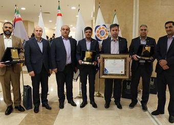تجلیل از رؤسای برتر شعب بانک سینا توسط بانک مرکزی
