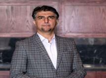 در مناقصات بین المللی رقابت های ناسالمی بین شرکت های ایرانی با یکدیگر صورت میگیرد که باعث از دست رفتن طیف وسیعی از فرصت های کشور است