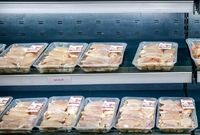 میزان مرغ مازاد در بازار کاهش یافت