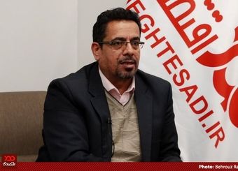 دولت روحانی حدود سه سال پیش، بنزین را هر لیتر ۲۷ سنت به طرف خارجی فروخت، پولش را گرفت و خرج هم کرد