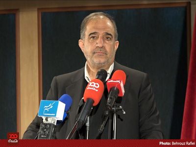 ۱۲ هزار هکتار کشت گوجه فرنگی در بندرعباس داریم، چرا آن را صادر نمی‌کنیم؟
