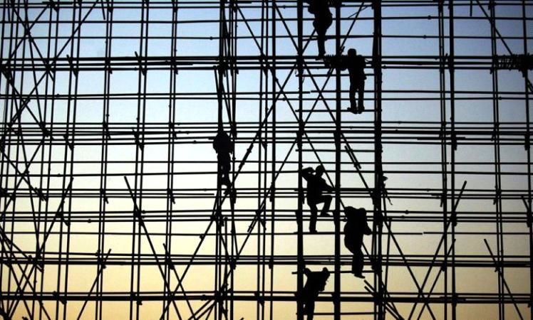 پیشبینی قیمت لوله داربست و بست داربستی با توجه به نوسانات نرخ ارز در بازار
