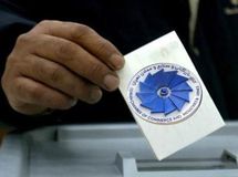 افزایش فشارها برای تایید صلاحیت معاون وزیر صمت دولت روحانی در انتخابات اتاق بازرگانی/ کارگزاران پایگاه خود را در اتاق حفظ می‌کند؟