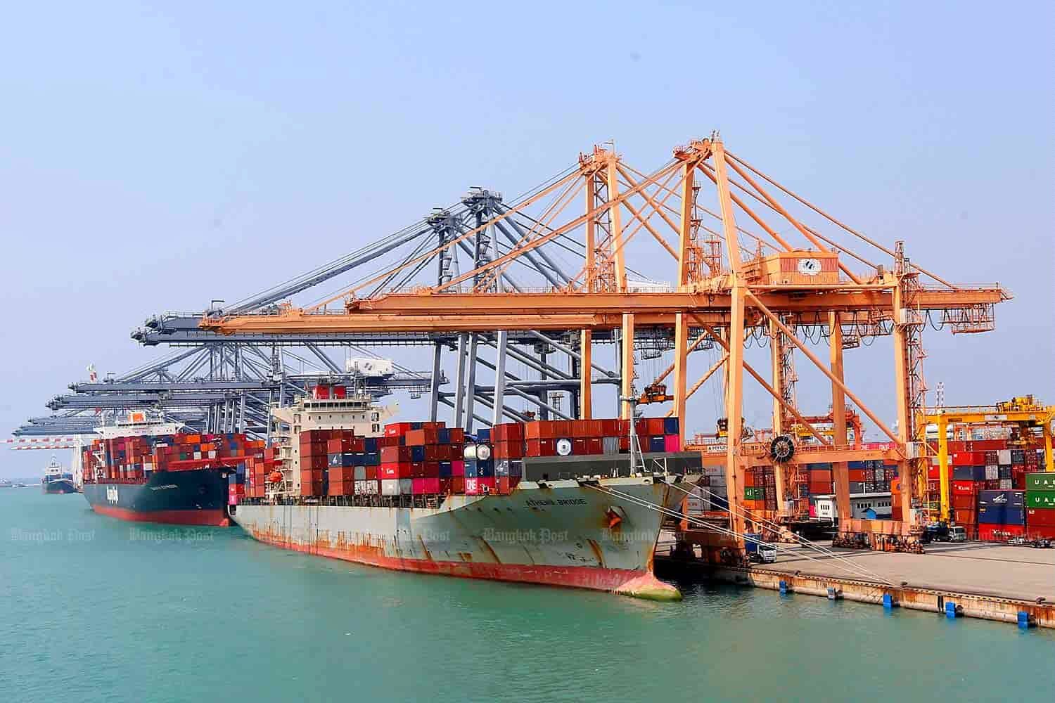 ۵۸ درصد از صادرات ایران در اختیار ۲۰ قلم