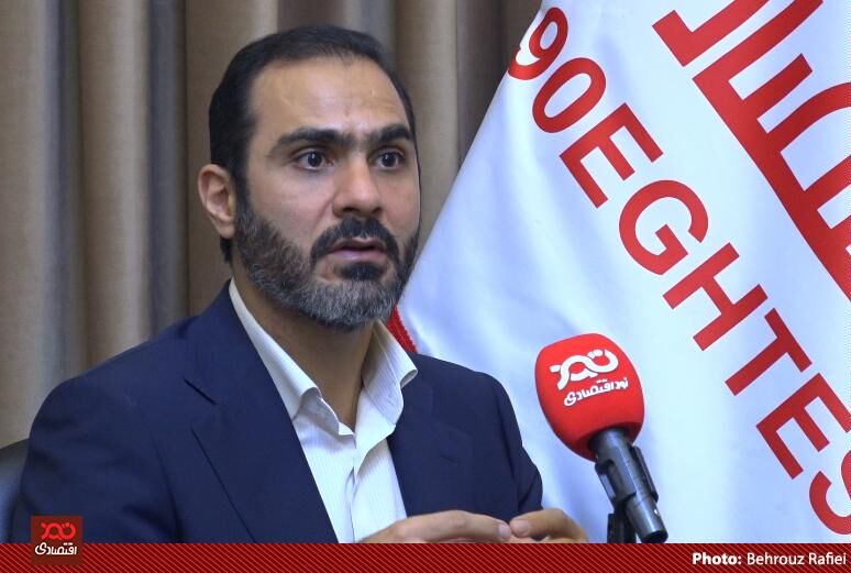 مرکز مبادلات ارز و طلا قیمت دلار را کاهشی خواهد کرد