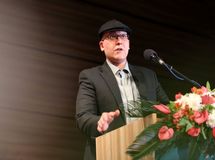 حساب‌های مسدودی وکالتی برای خودروهای تولید داخل رفع شود