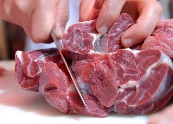  چون دام سبک سنتی است در تنظیم بازارش مشکل داریم