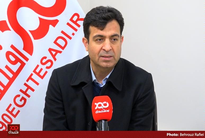 ورود سرمایه‌ها به بورس می‌تواند جلوی تورم را بگیرد