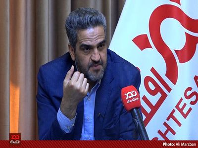 افزایش قیمت دلار باعث افزایش تورم نمی‌شود/ جلوی رشد نقدینگی را بگیرید