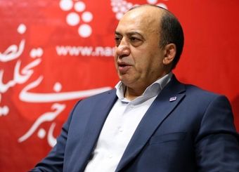 رئیس مرکز ملی فرش هیچ تخصصی در این زمینه ندارد