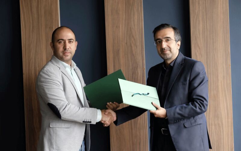 پادرو و سداد تفاهم‌نامه همکاری امضا کردند / اتصال 3000 پذیرنده سداد تا پایان امسال به پادرولند