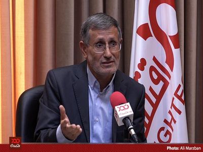 خلق پول را به طور کلی نفی نکنید، پول می‌تواند قطار اقتصاد را حرکت دهد