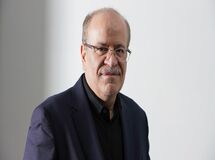 در تابستان به طور میانگین دو روز برق و در زمستان دو روز گاز نداریم