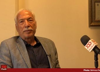 اینکه می‌گویند وضعیت نهاده مرغداران بحرانی است دروغ است